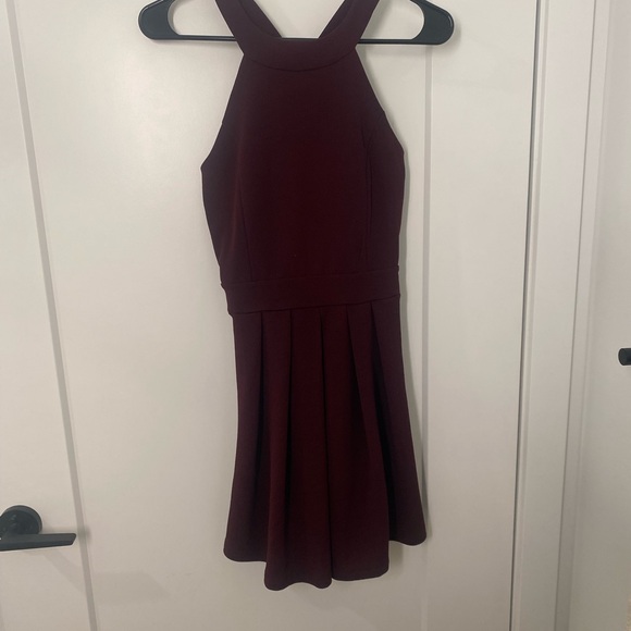Maroon dress - Picture 3 of 3